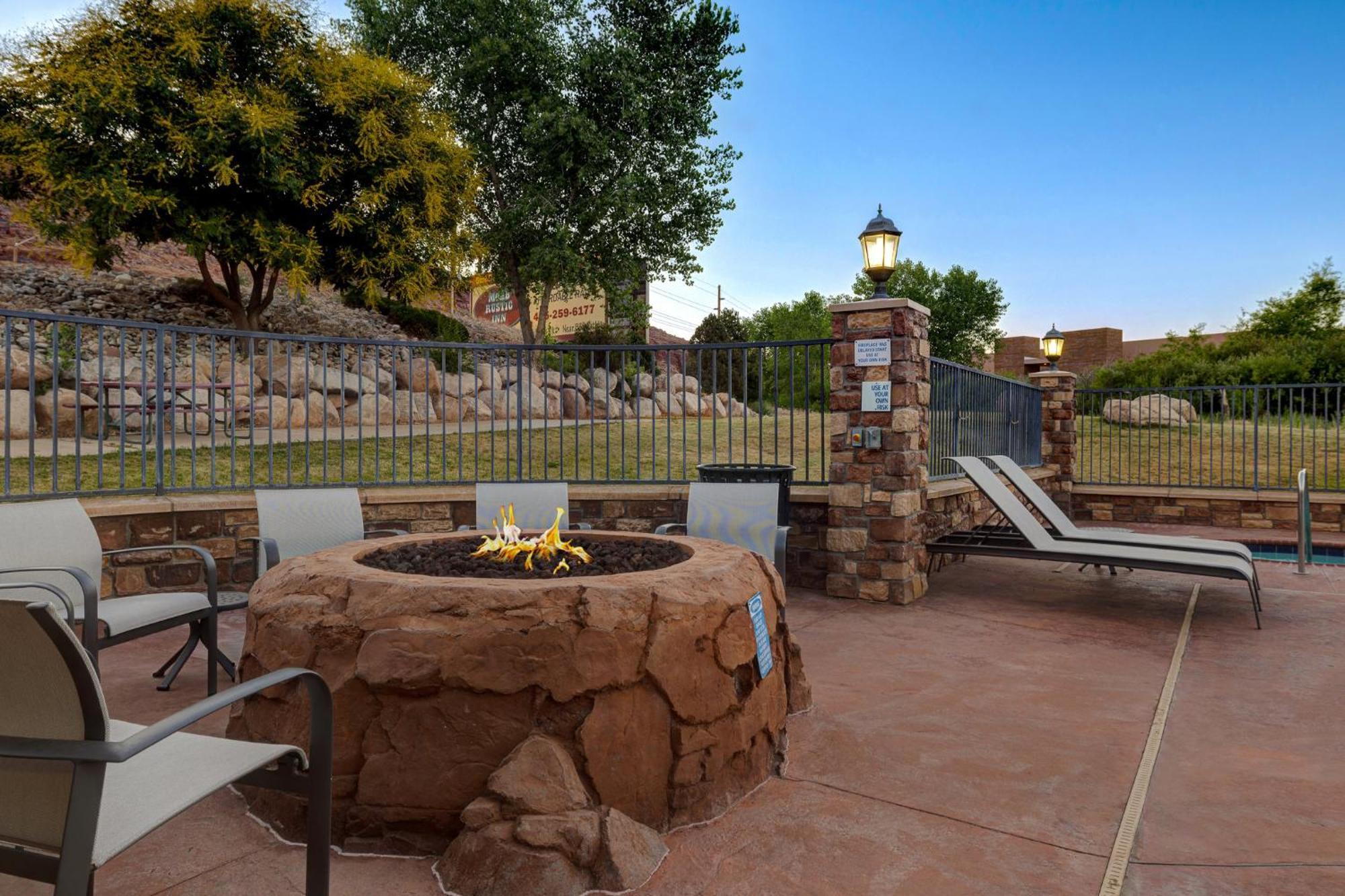 Holiday Inn Express Hotel & Suites Moab By Ihg Buitenkant foto